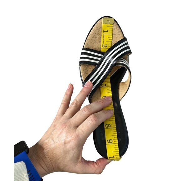🆕 Söfft VESTA Black & White Striped Cross-Strap Heeled Sandals Size 8.5 - Picture 10 of 10
